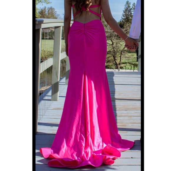 Sherri Hill Prom Dress - Picture 4 of 5
